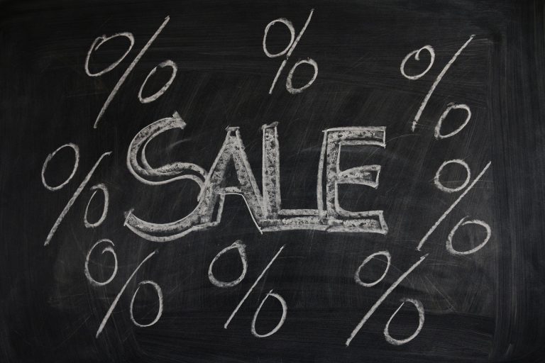 Die Kurse fallen – diese Aktie kaufe ich nach.